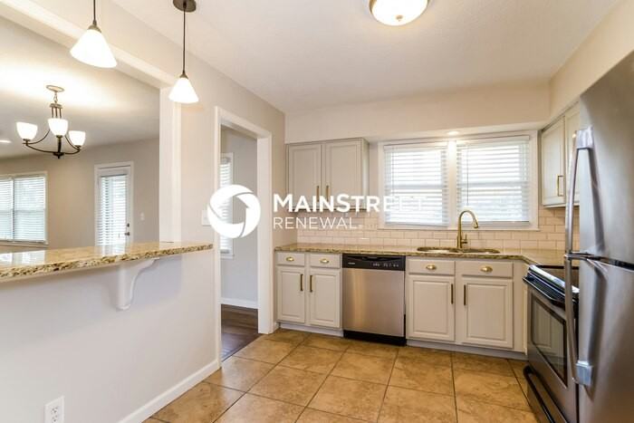 5122 N Cleveland Ave - Photo 5 of 17