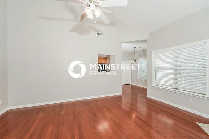 1117 Alden Glen Dr - Photo 4 of 17