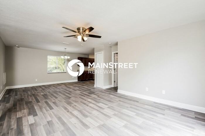 8181 Albatross Rd - Photo 3 of 17