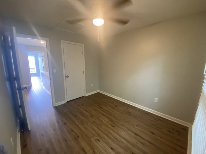 2031 Franklin St #B - Photo 6 of 31