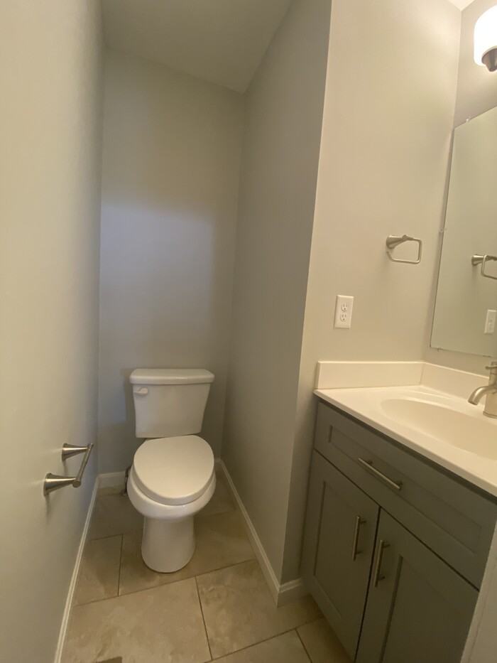 2031 Franklin St #B - Photo 7 of 31