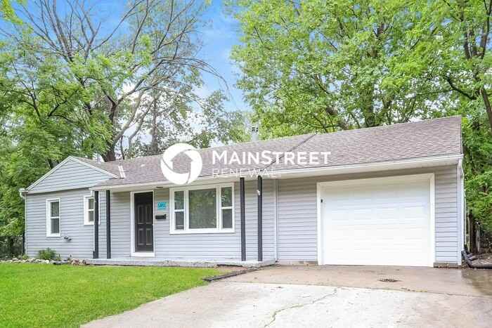 5302 N Garfield Ave - Photo 2 of 16