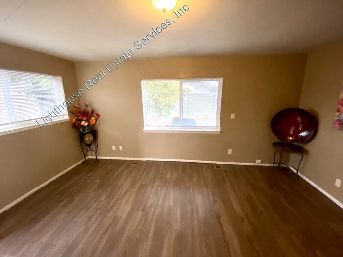 515 W Fern Dr #D - Photo 6 of 11
