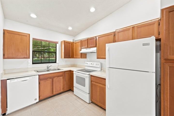 2600 Greenwood Terrace