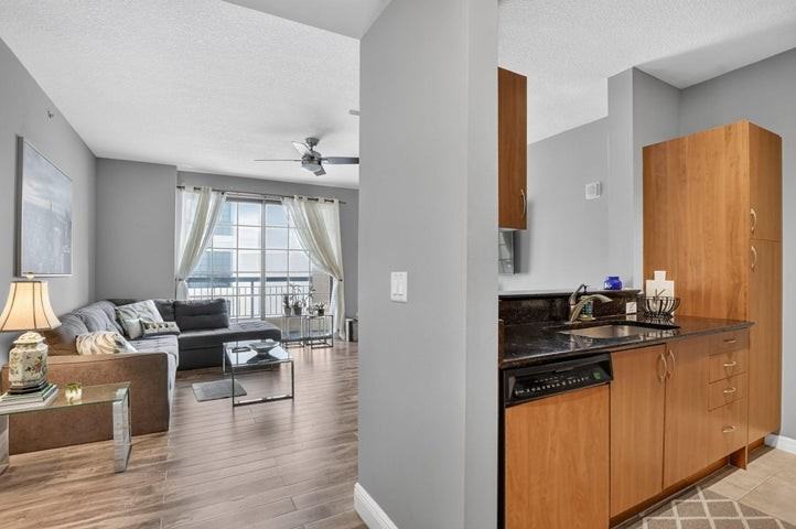 233 South Federal Highway - Photo 5 of 8