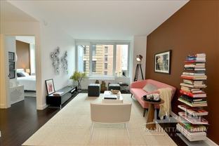 Nassau St #19B - Photo 1 of 1