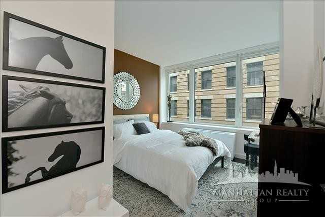 Nassau St #19B - Photo 2 of 7