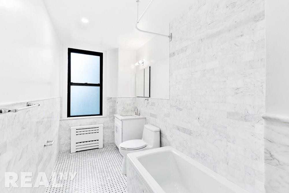 E 48th St #12U6 - Photo 6 of 8
