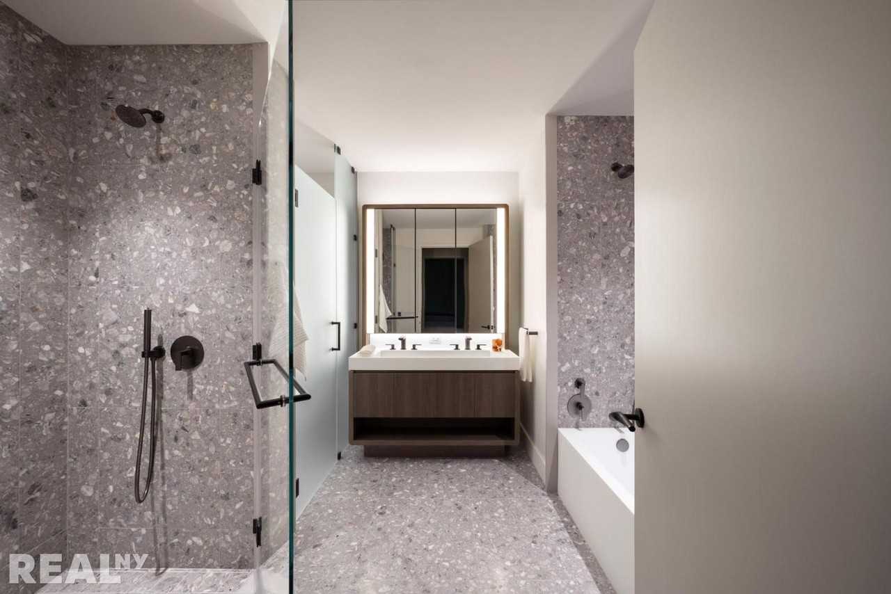 W 60th St #2C - Photo 2 of 8