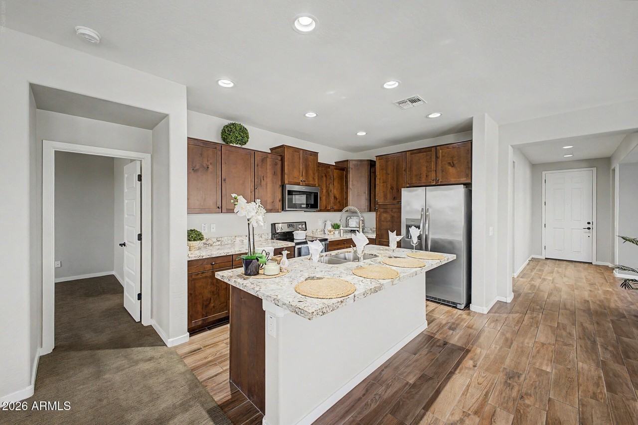 3413 N Loma Vis - Photo 3 of 20
