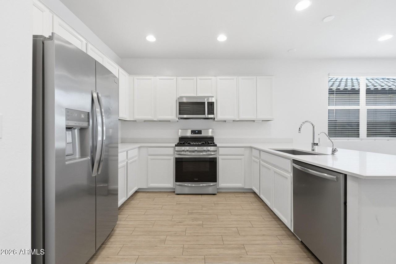 4330 N 94th Ave - Photo 4 of 21