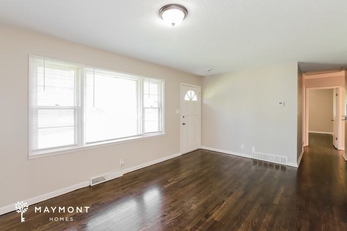 1144 Quincy St - Photo 7 of 13