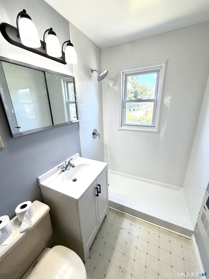 460 Stonybrook Rd - Photo 3 of 4