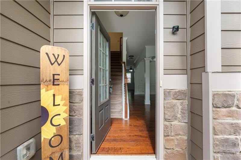 2080 Red Barn Ct - Photo 4 of 39