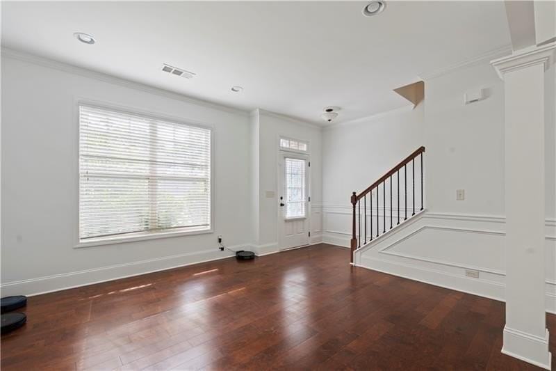 2080 Red Barn Ct - Photo 5 of 39