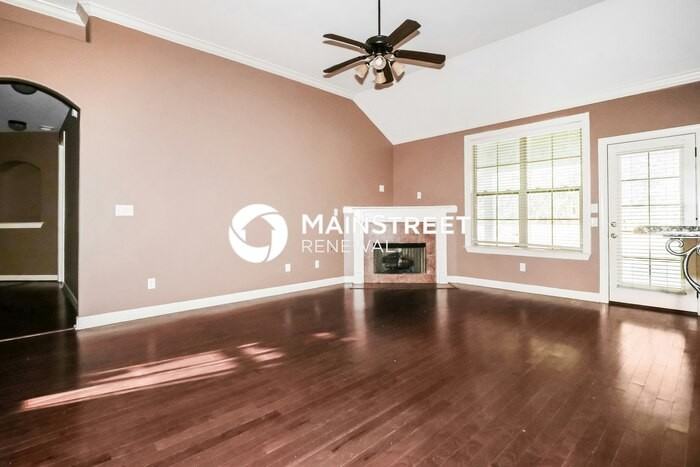 5398 Meadowbriar Trl - Photo 4 of 19