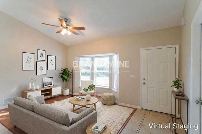 5121 Teather St - Photo 3 of 36