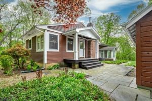 featured image of 101 Drakestown Rd