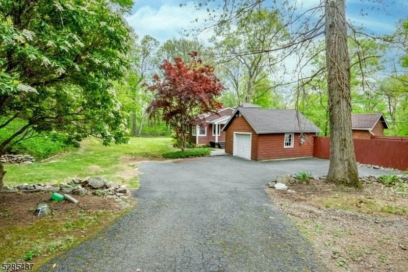 101 Drakestown Rd - Photo 2 of 23