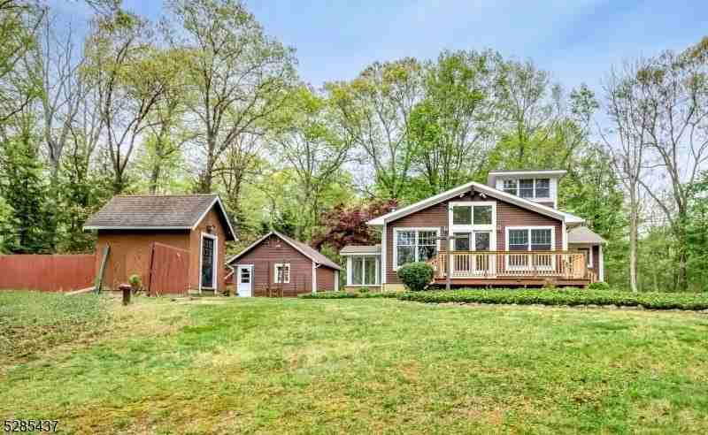 101 Drakestown Rd - Photo 4 of 23