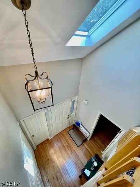 2 Hawthorne Pl - Photo 5 of 26