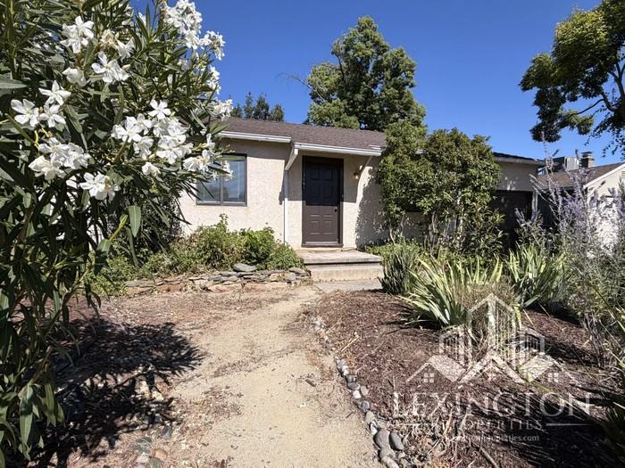 3561 David Way - Photo 2 of 25