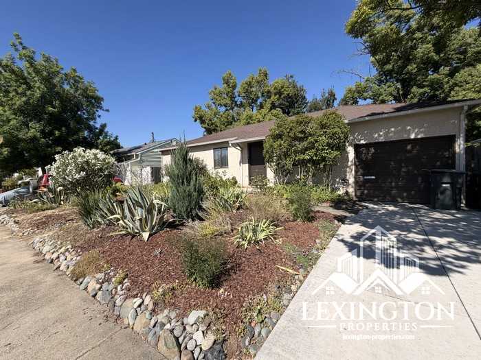3561 David Way - Photo 3 of 25