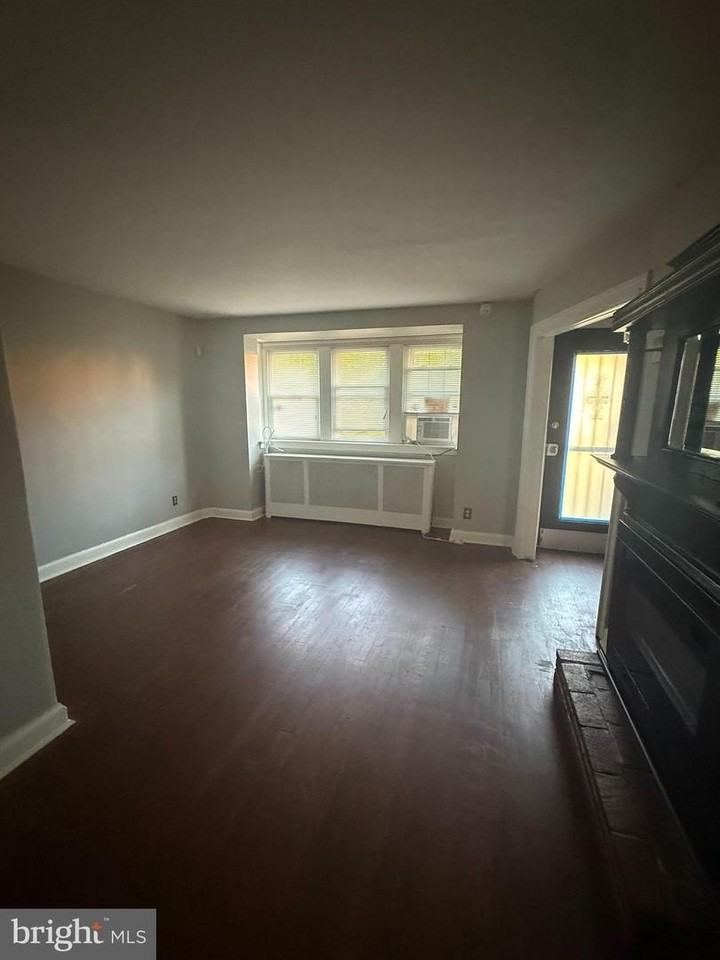 4920 N Capitol St Nw - Photo 3 of 9