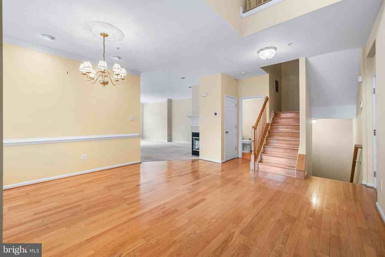 530 Limerick Cir - Photo 5 of 28