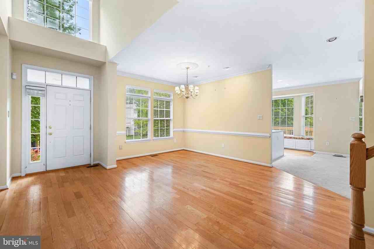 530 Limerick Cir - Photo 6 of 28