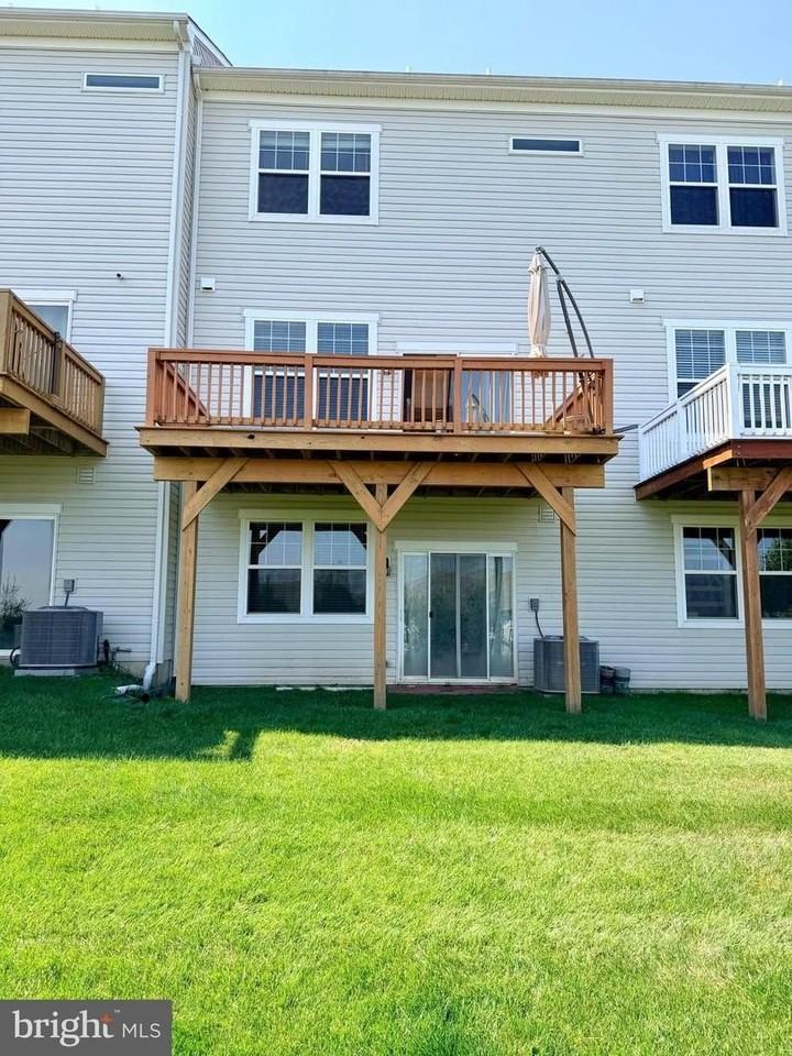 337 Dawson Pl - Photo 2 of 4