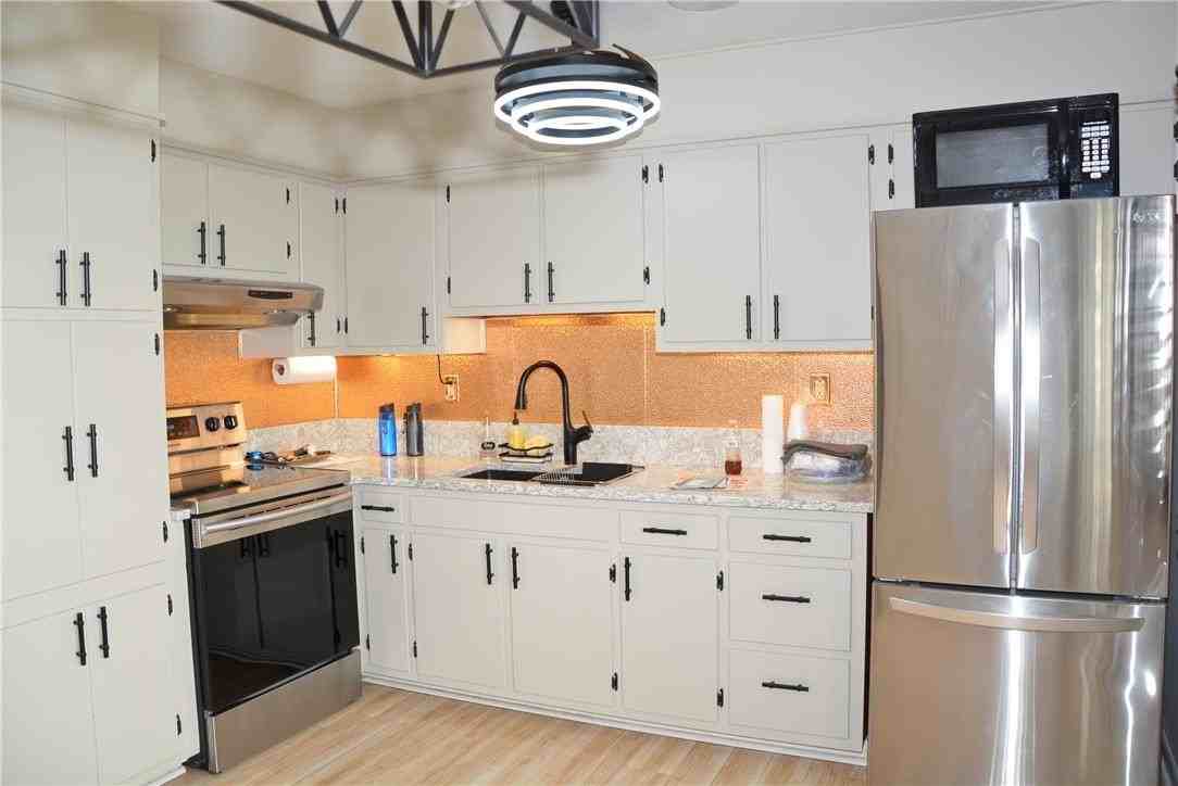 3017 Jefferson St - Photo 5 of 25