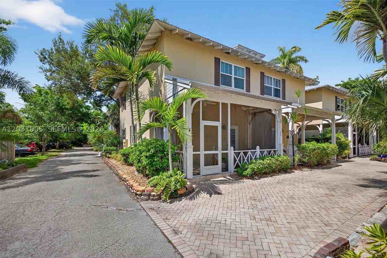 1214 W Las Olas Blvd - Photo 3 of 50