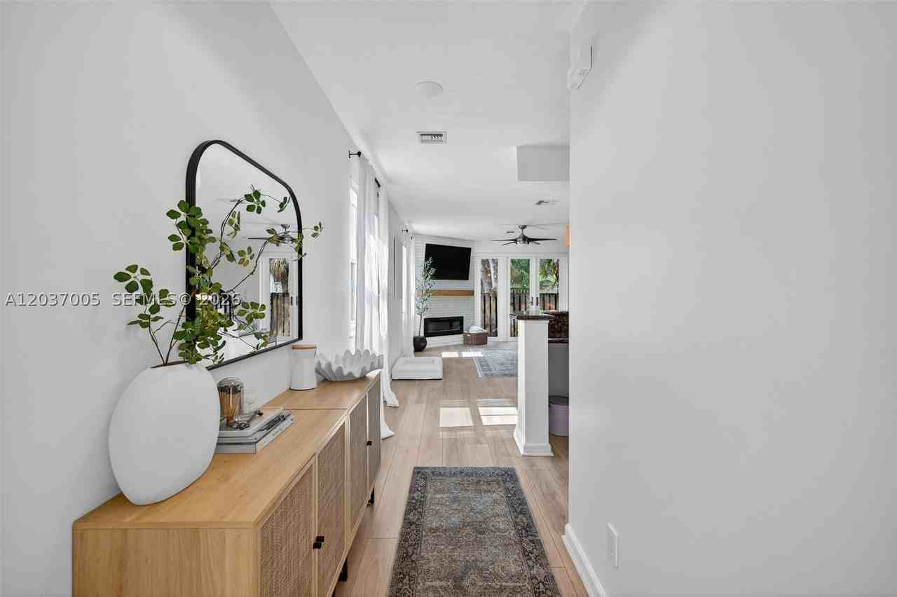 1214 W Las Olas Blvd - Photo 6 of 50