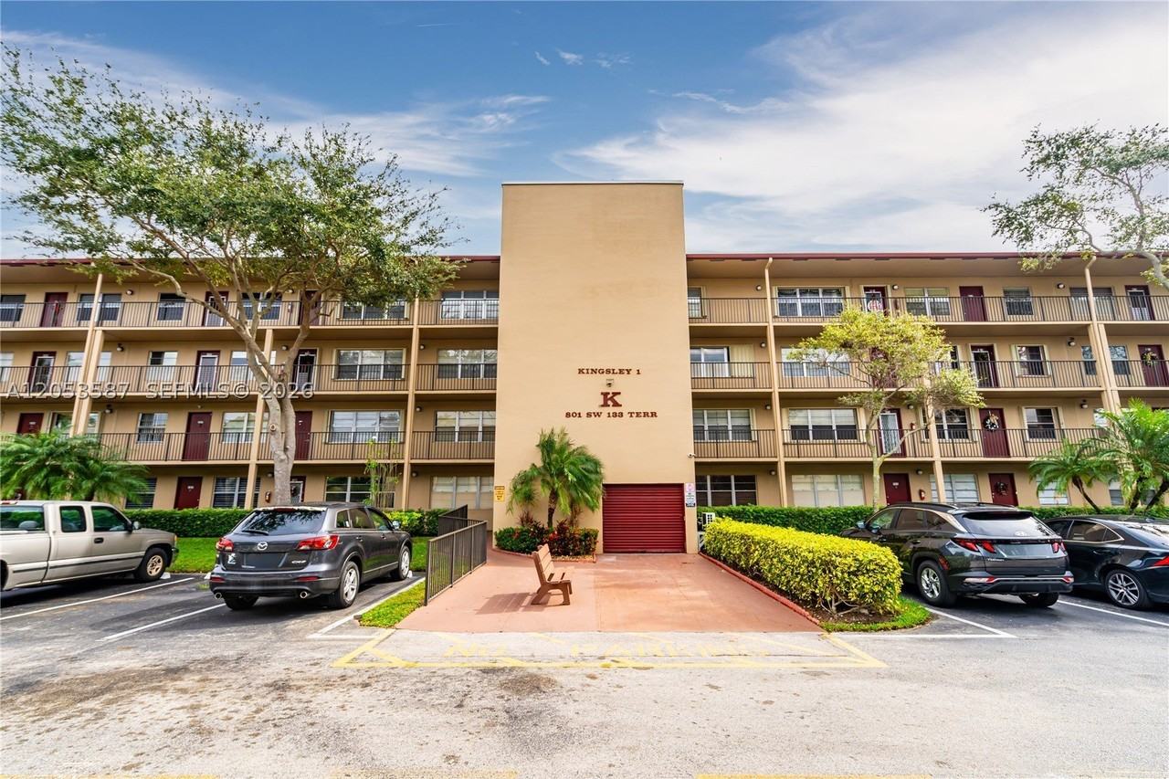 801 Sw 133rd Ter #406K