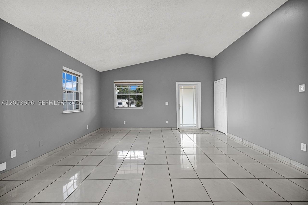 451 E 37th St #451 - Photo 3 of 32