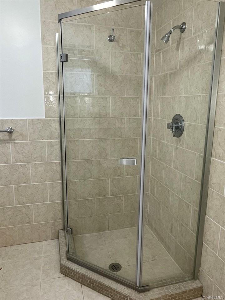 130 E Olive St - Photo 5 of 12
