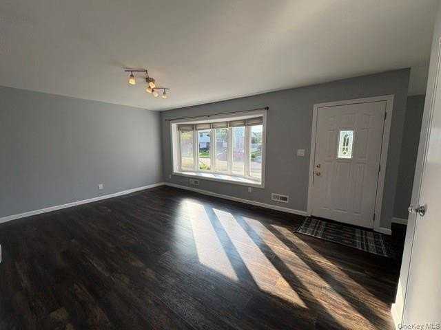 266 Central Park Rd - Photo 4 of 22