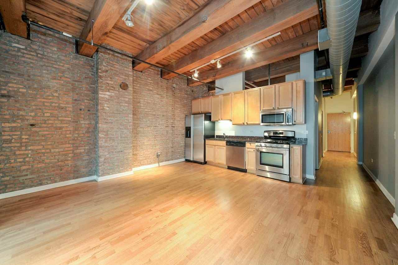 1503 S State St #609 - Photo 4 of 8