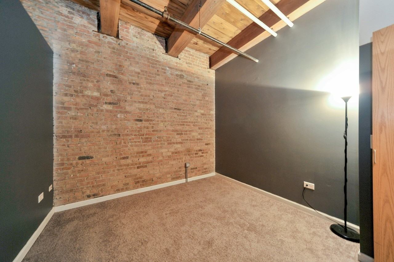 1503 S State St #609 - Photo 5 of 8
