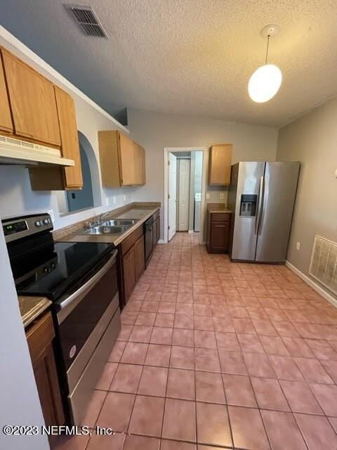 10538 Lantana Lakes Dr N - Photo 4 of 19