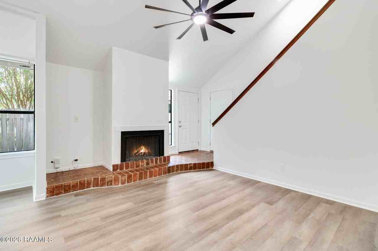 200 Curtis St #D - Photo 6 of 18