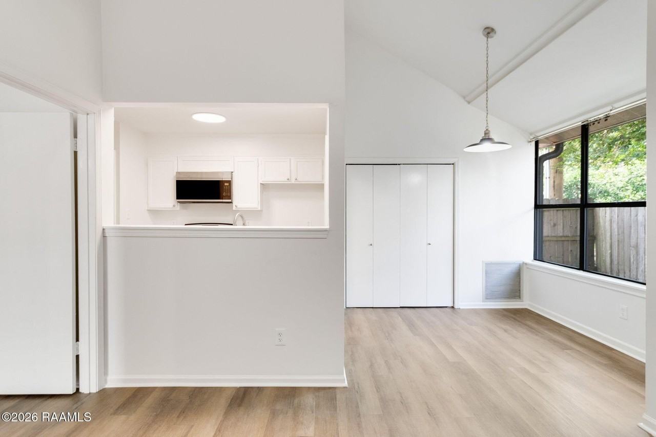 200 Curtis St #D - Photo 7 of 18