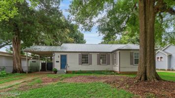 featured image of 515 Roosevelt St