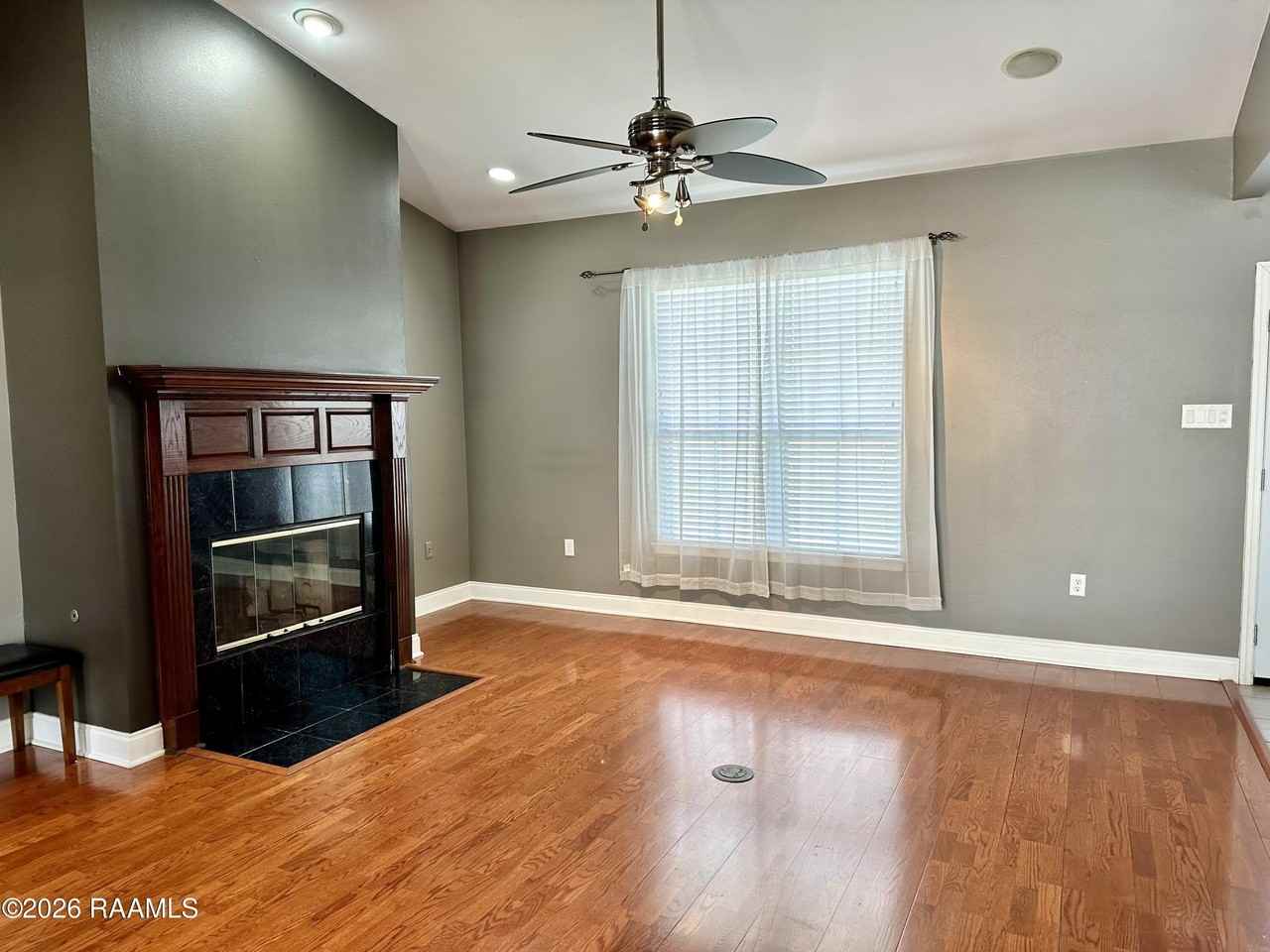 9721 Buttercup Dr - Photo 4 of 14