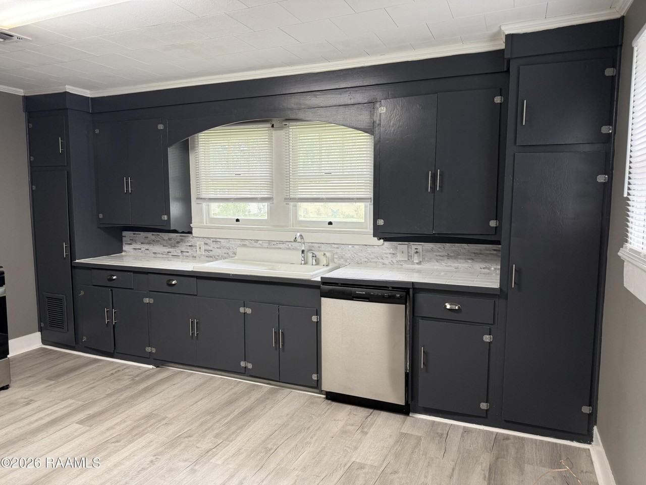 611 Everette St - Photo 7 of 18
