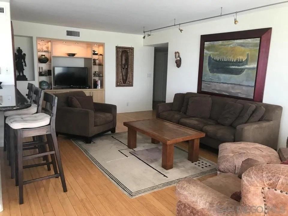 1720 Avenida Del Mundo #602 - Photo 5 of 11