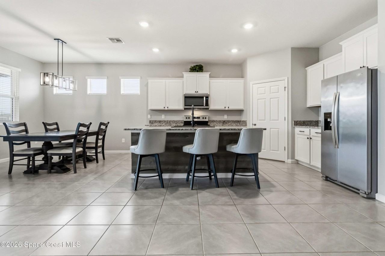 5349 Waterfall Pl - Photo 3 of 42