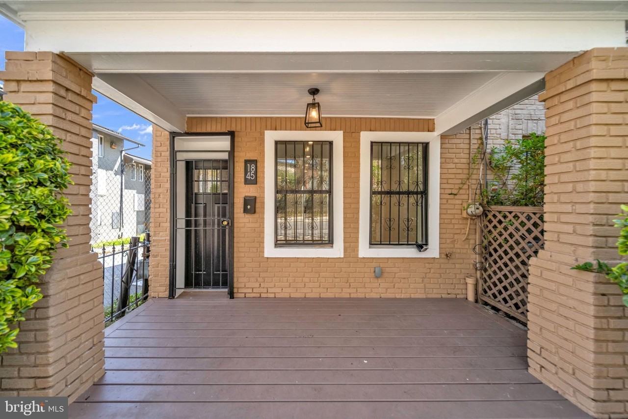 1845 Corcoran St Ne - Photo 2 of 33