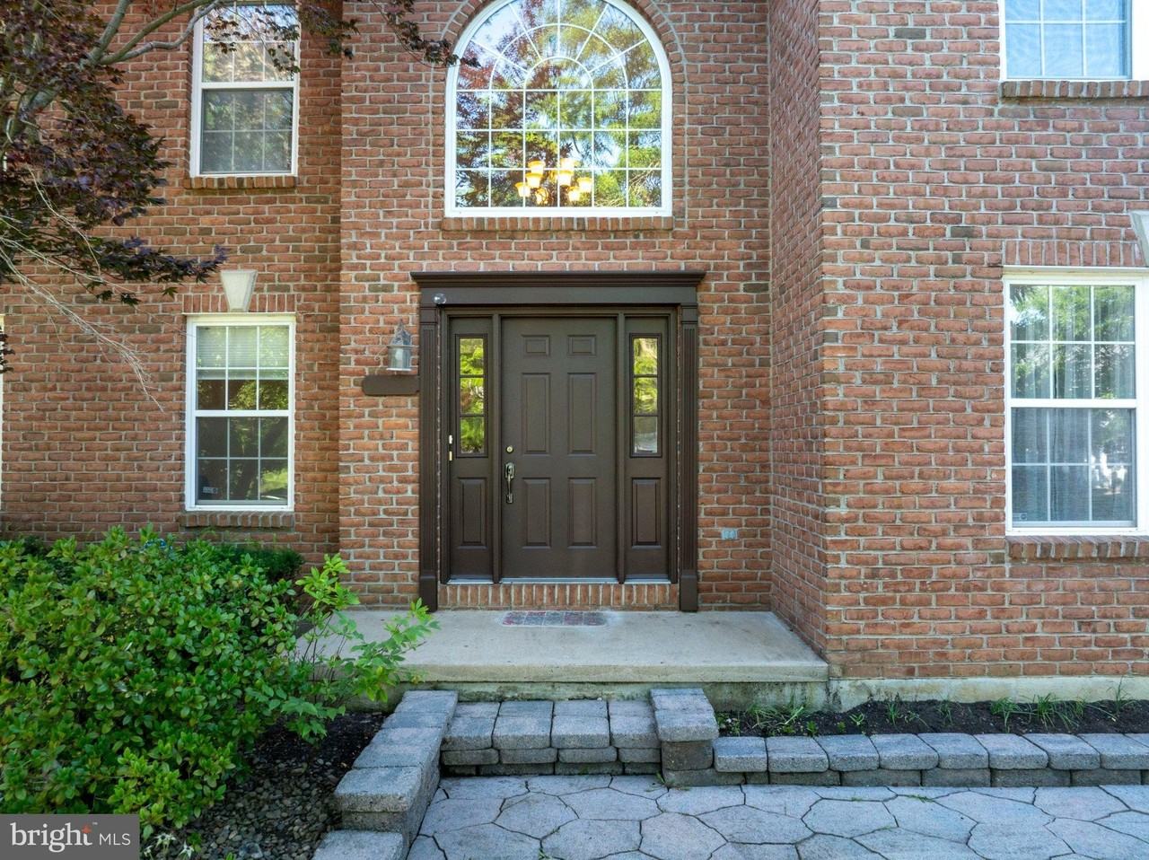 2184 Autumnwood Dr - Photo 3 of 50